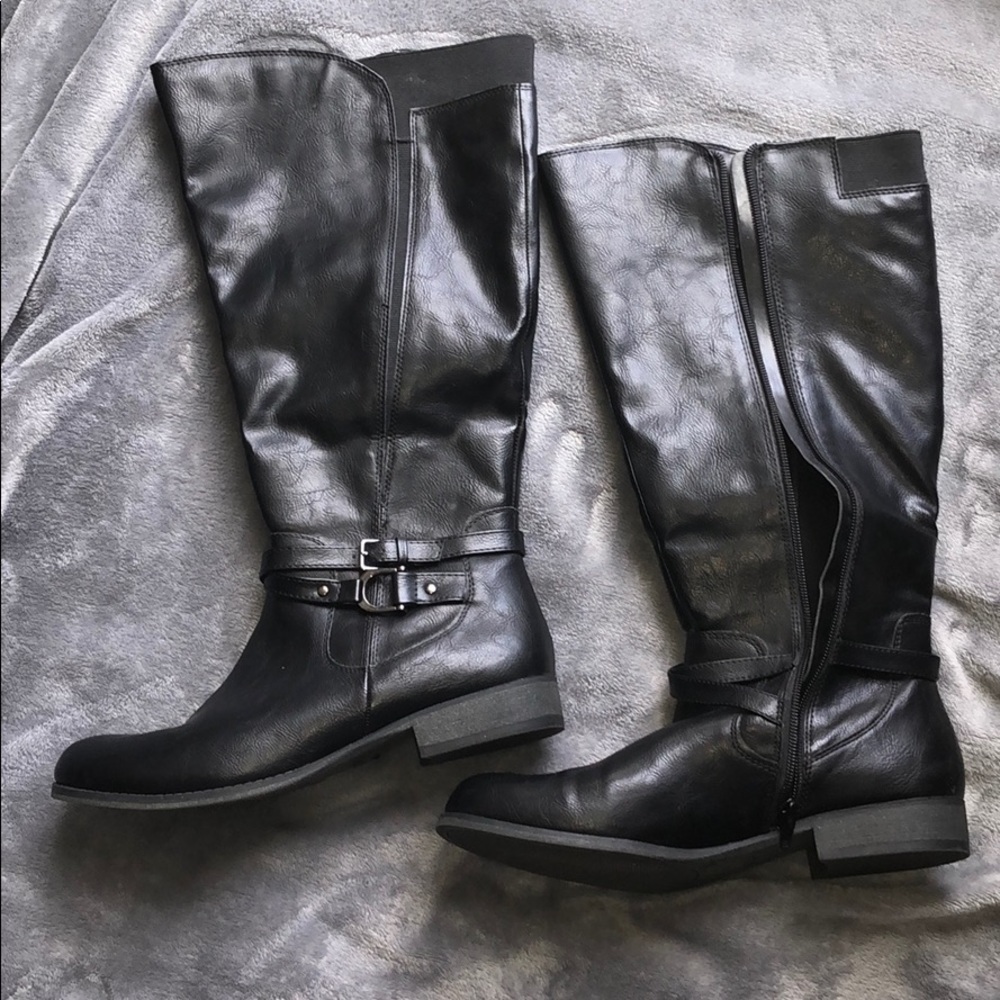 Knee high boots with elastic top and zipper